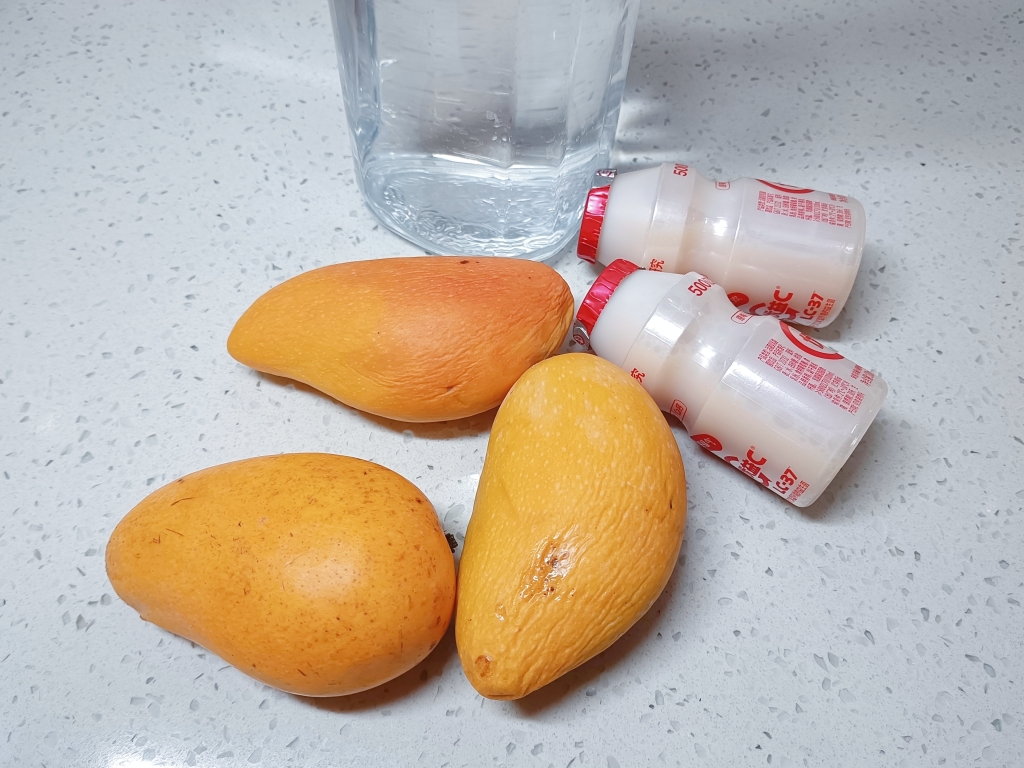乳酸菌芒果汁的做法 步骤1