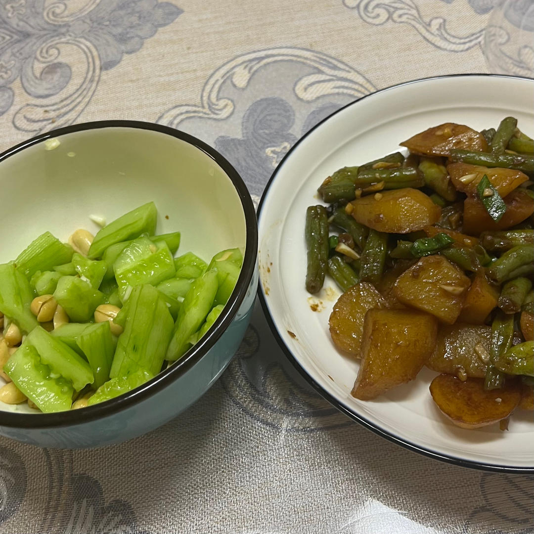 家常土豆炖豆角