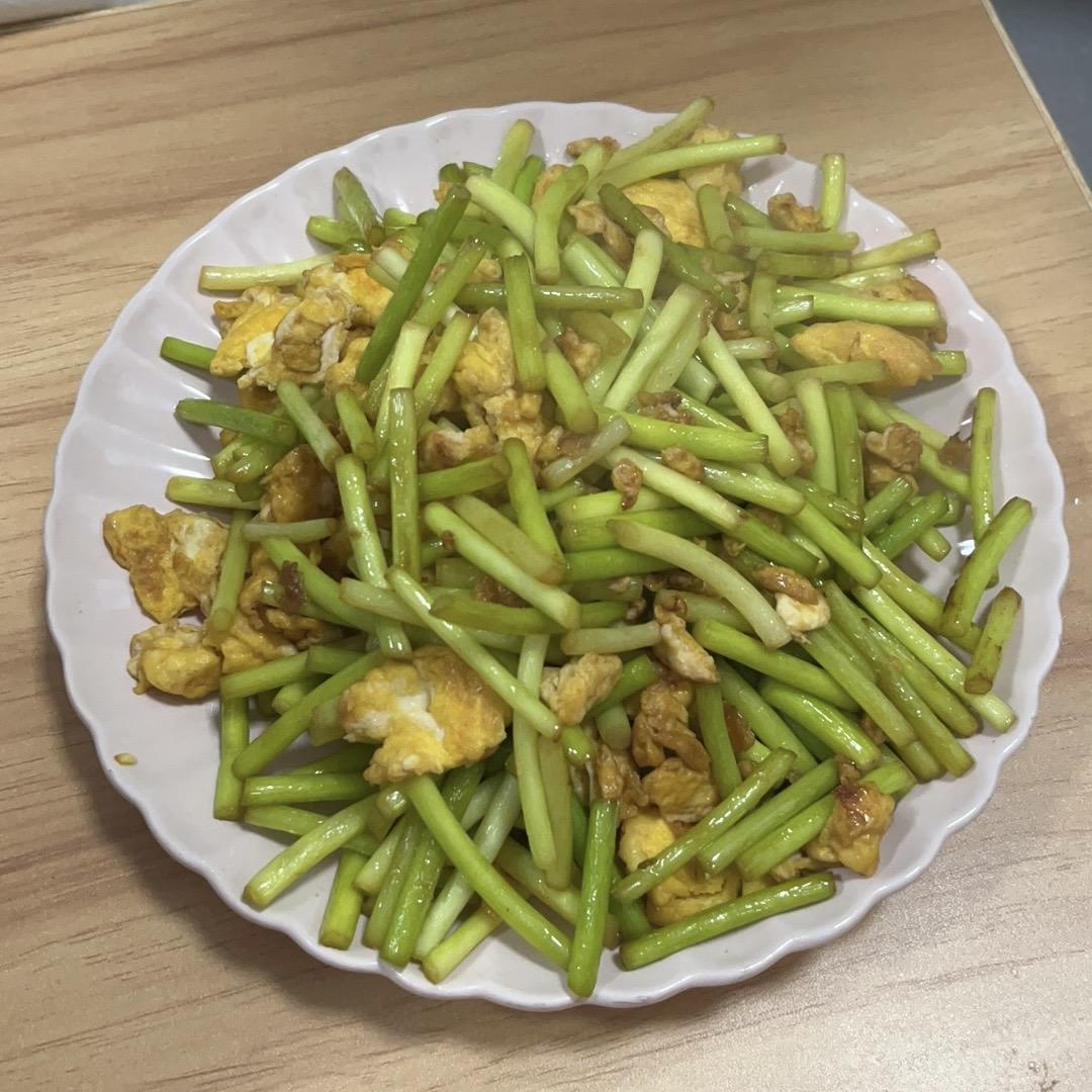 蒜薹炒鸡蛋