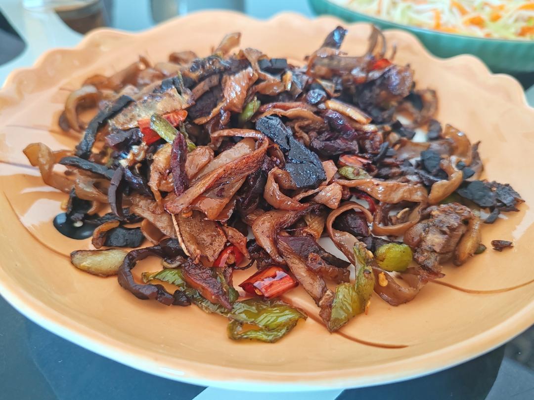 爸爸招牌菜–干煸羊杂