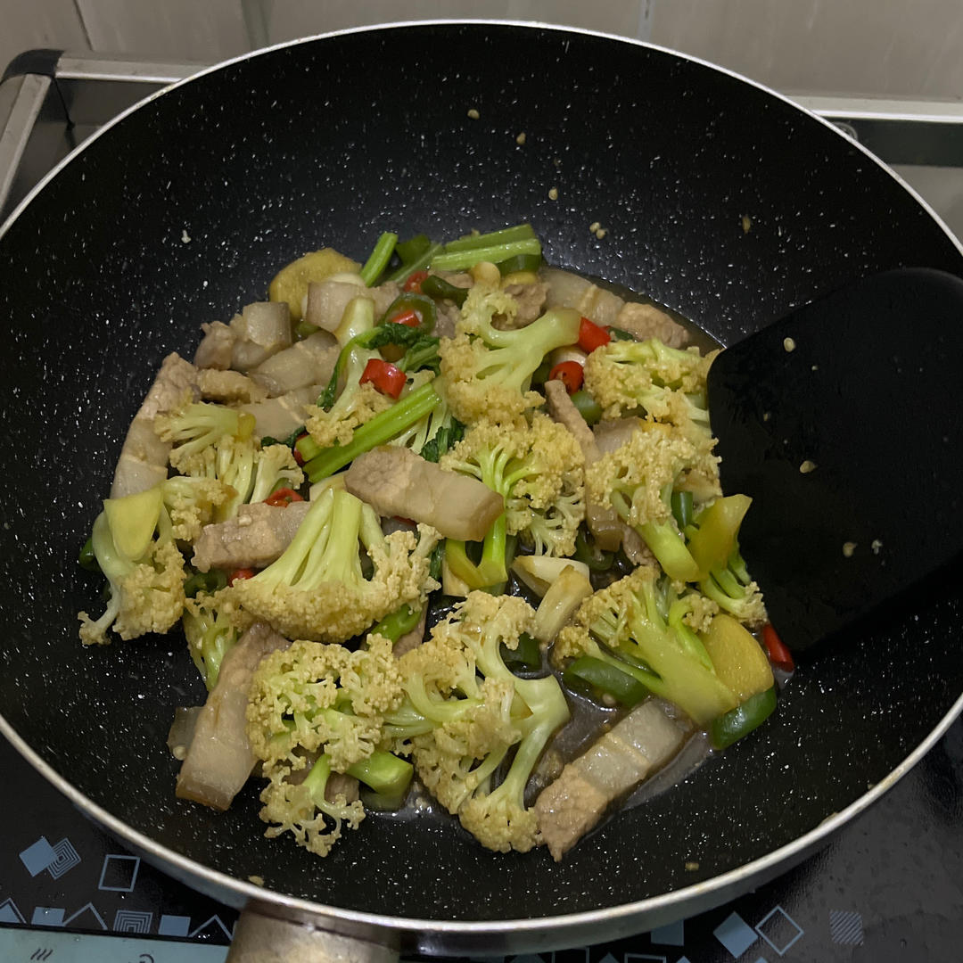 老丁的私房菜-干锅花菜