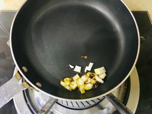 火腿豆腐杂蔬羹+老醋菠菜花生米（一人食/395大卡）的做法 步骤3