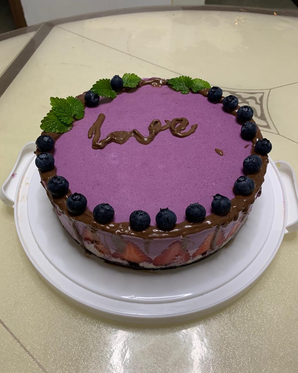 超梦幻的渐变蓝莓冻芝士