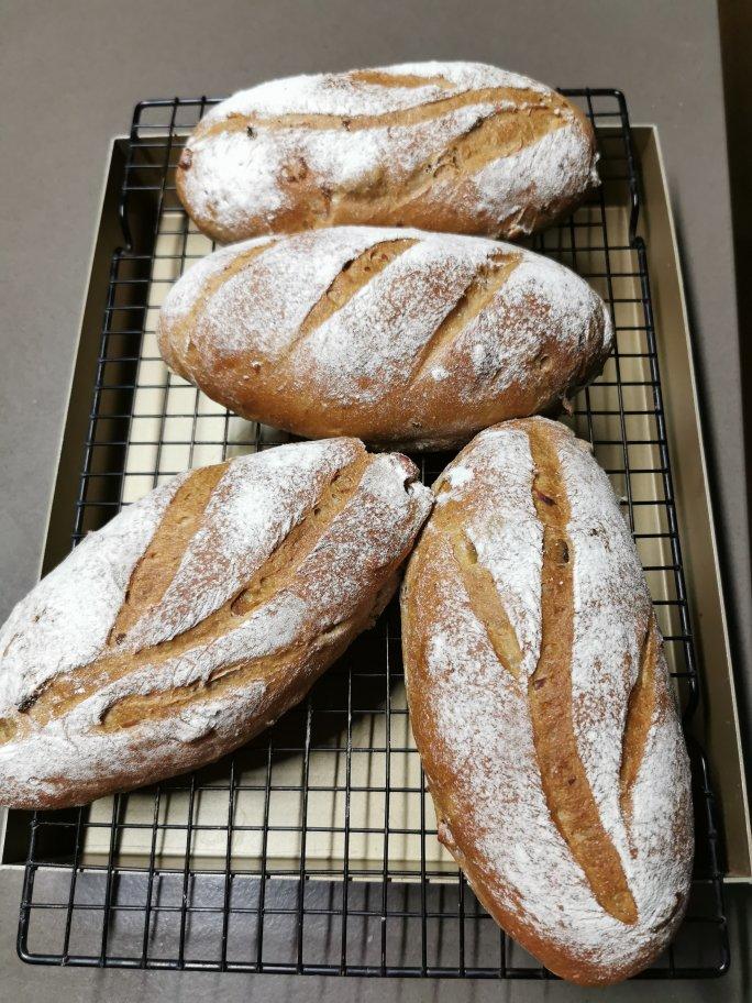 全麦红糖桂圆软欧包