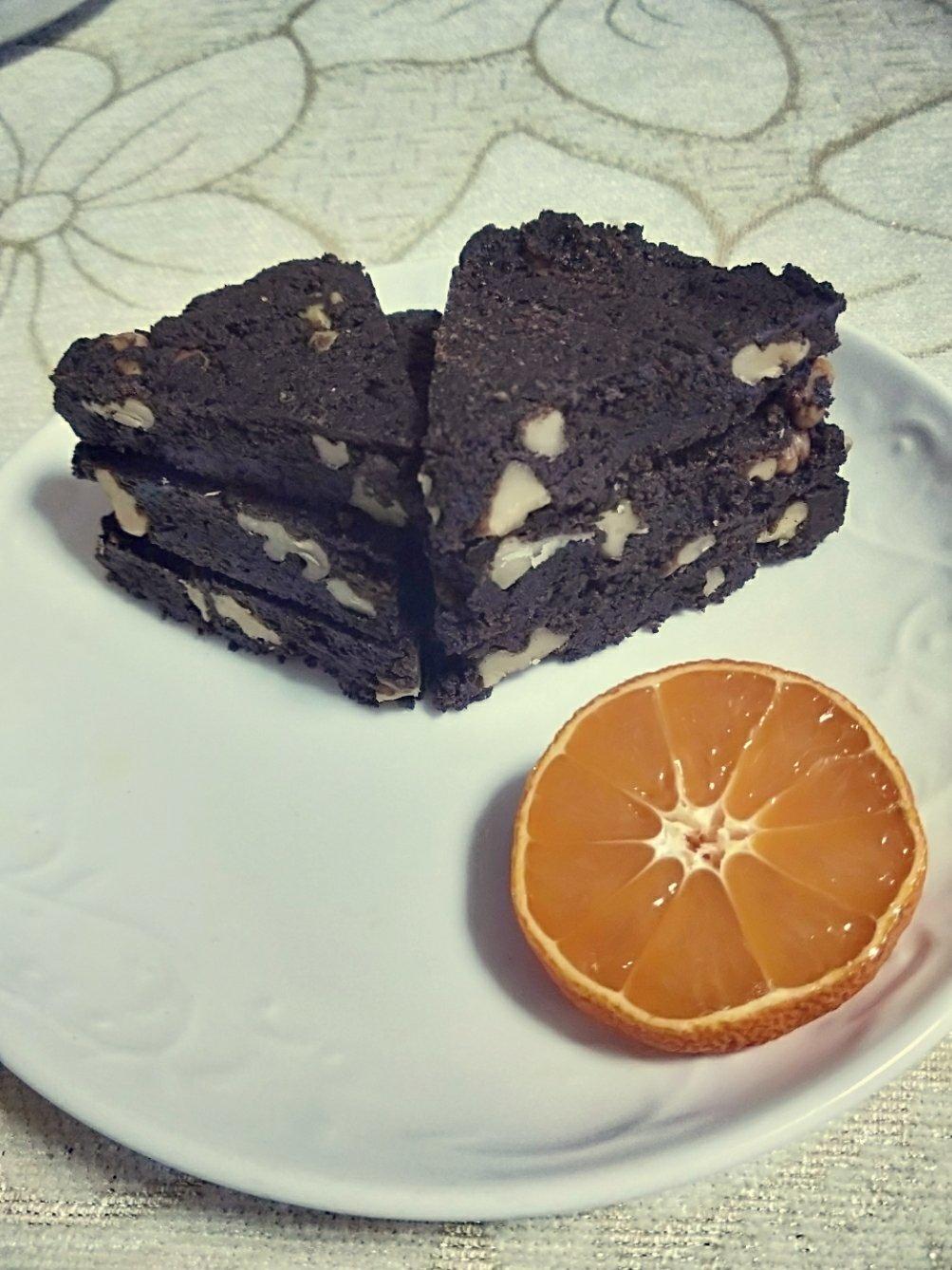 浓郁核桃布朗尼