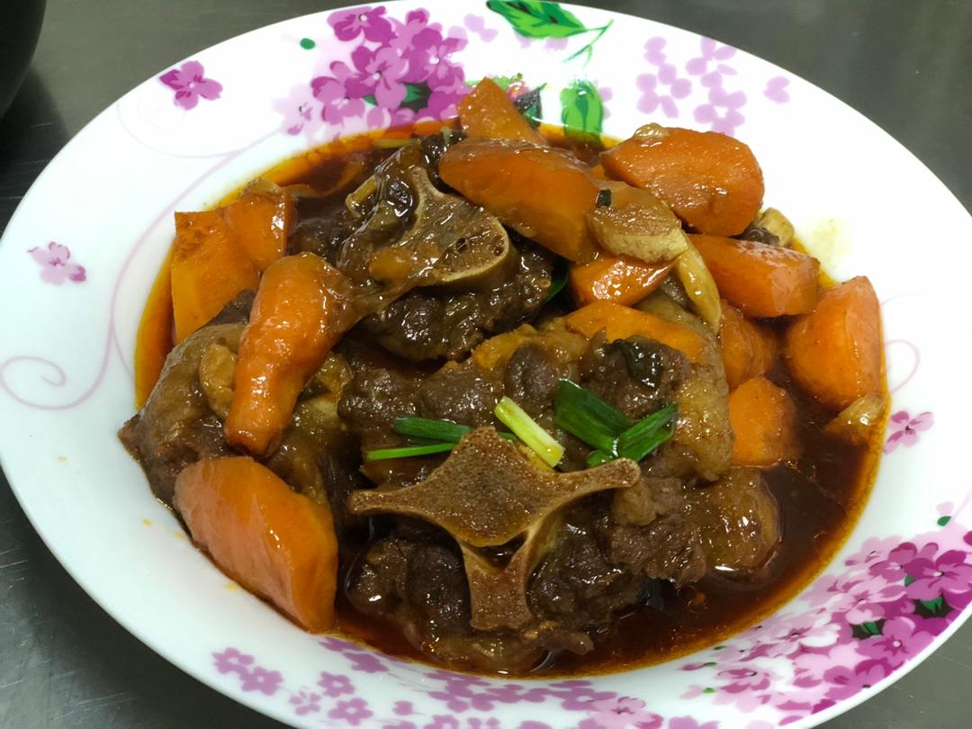 红烧牛尾（简单易上手好吃到炸！！）
