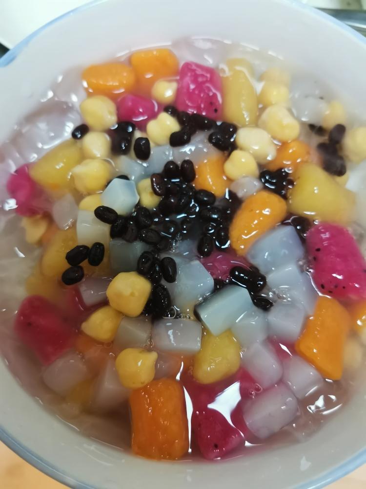 厨房小白也成功的超好吃冰粉芋圆