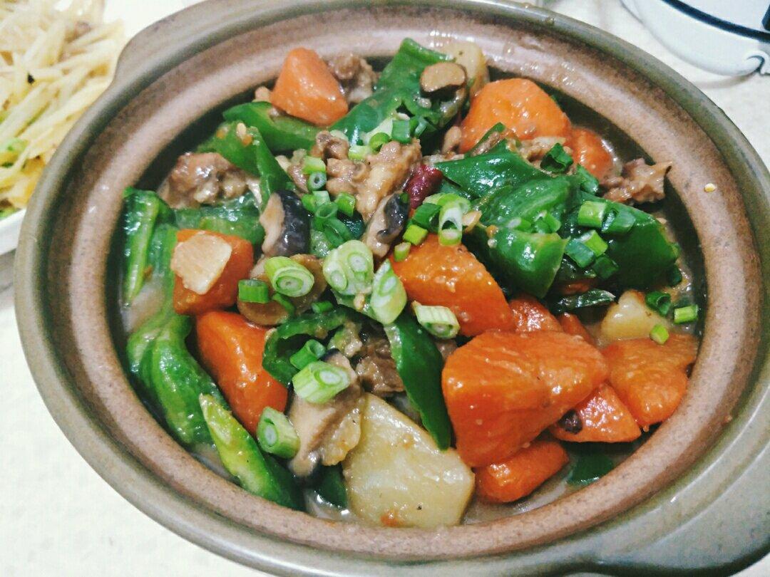 黄焖鸡米饭