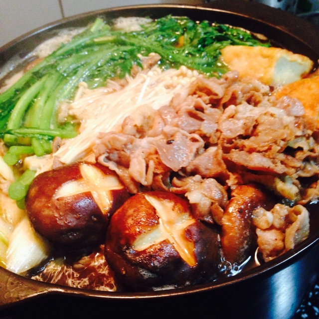 老贾的小厨房做的寿喜烧(日式牛肉锅)