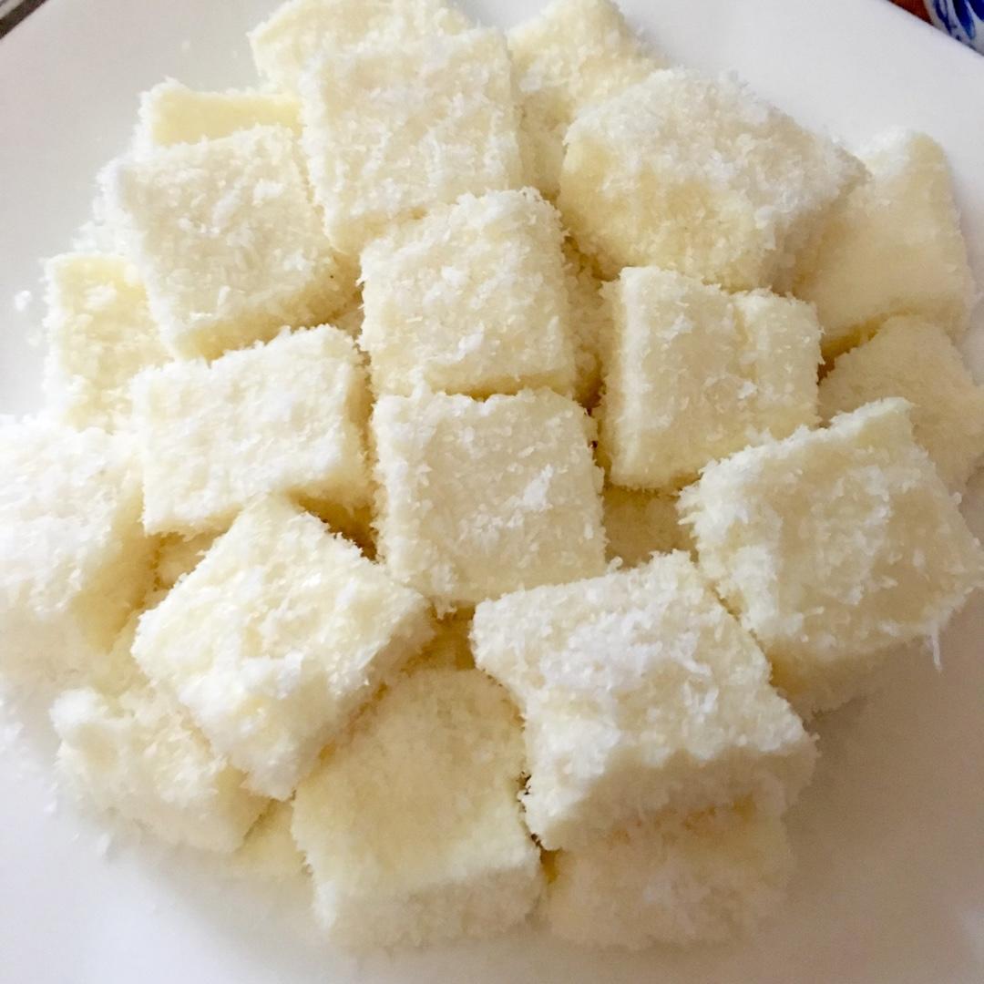 完胜85度C牛奶椰丝小方