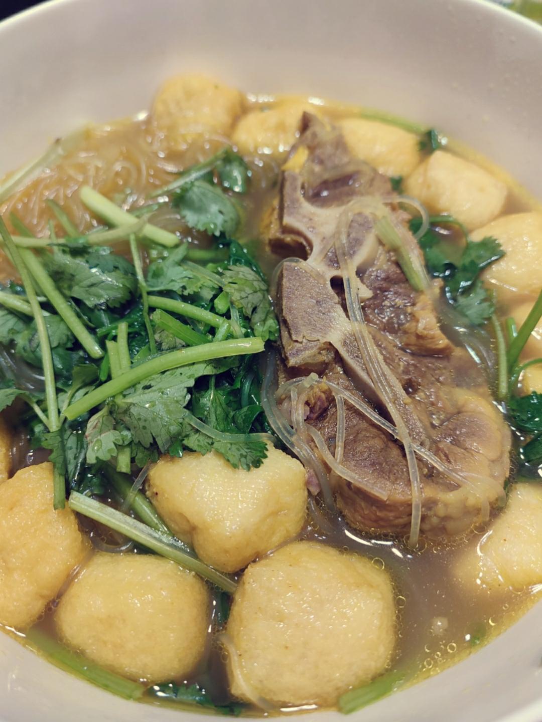 咖喱牛肉粉丝汤