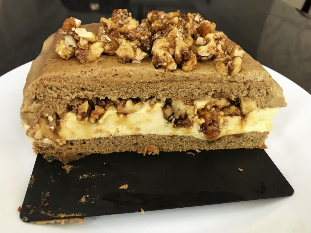 焦糖核桃咖啡慕斯蛋糕