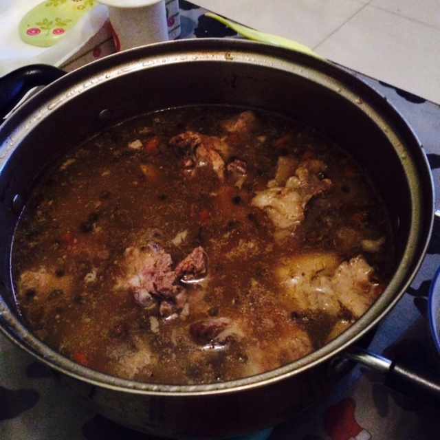 枸杞菊花煲排骨