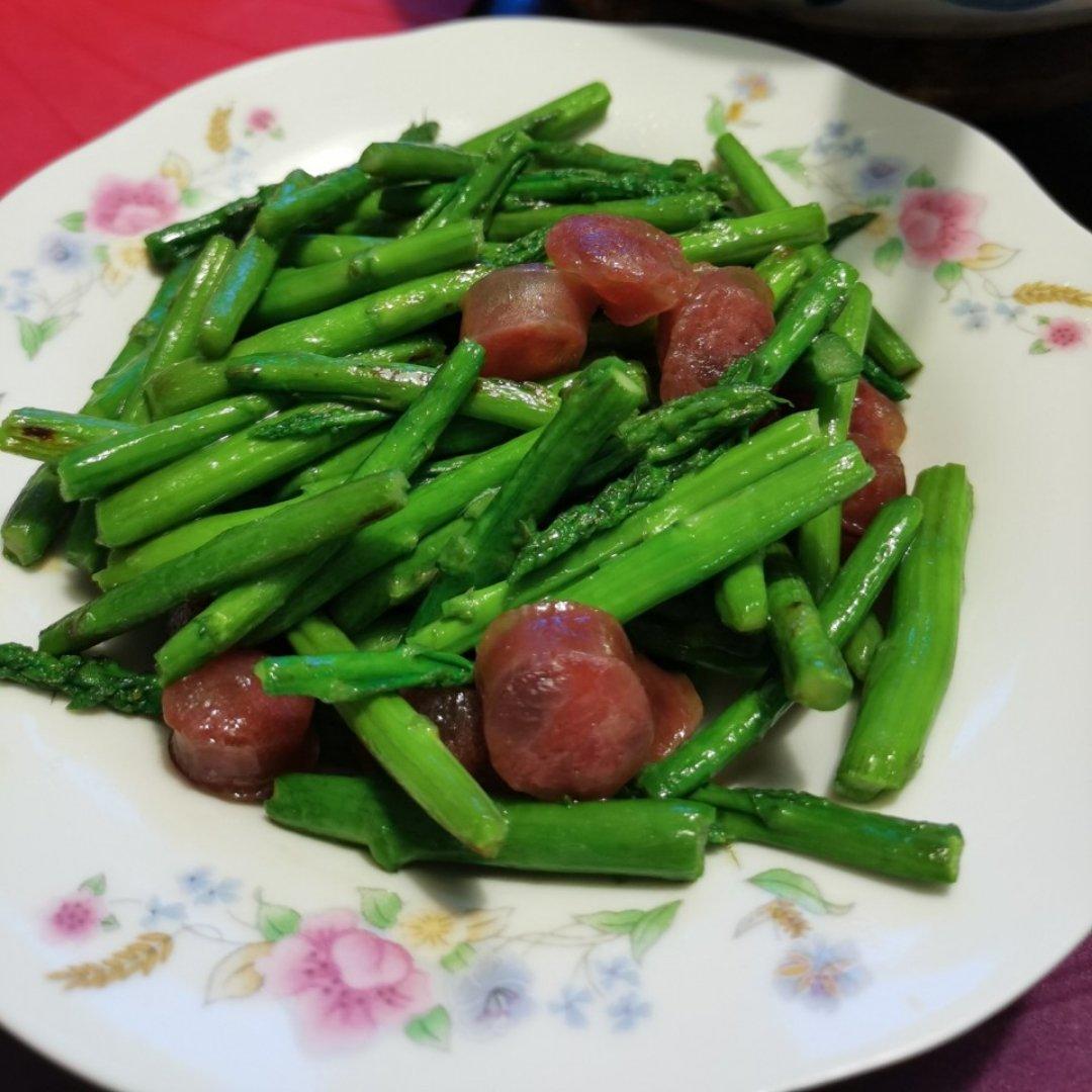 ㊙️腊味‼️芦笋炒腊肠‼️老少皆宜