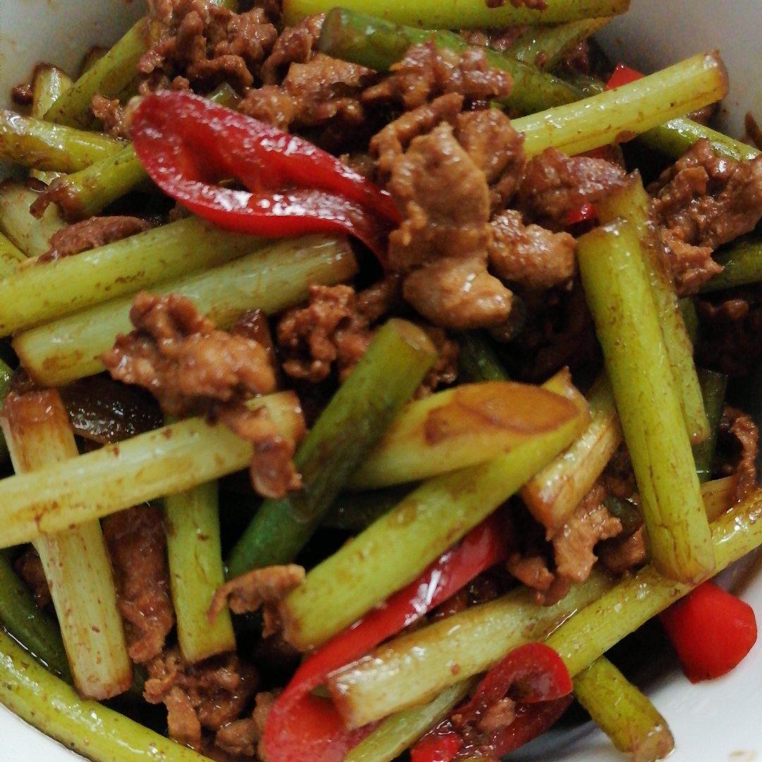 蒜薹炒肉丝