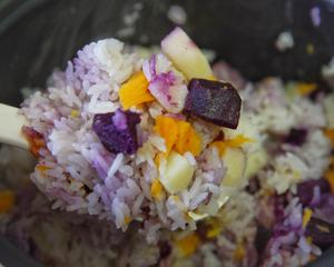 彩色薯香营养米饭（简单的焖饭）的做法 步骤6