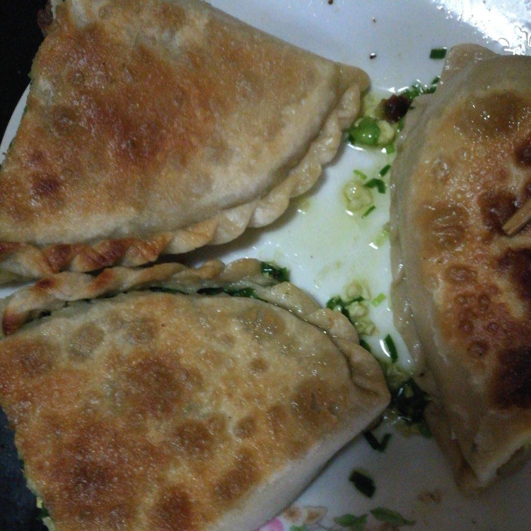 韭菜盒子 Chinese Leek and Egg Pasty