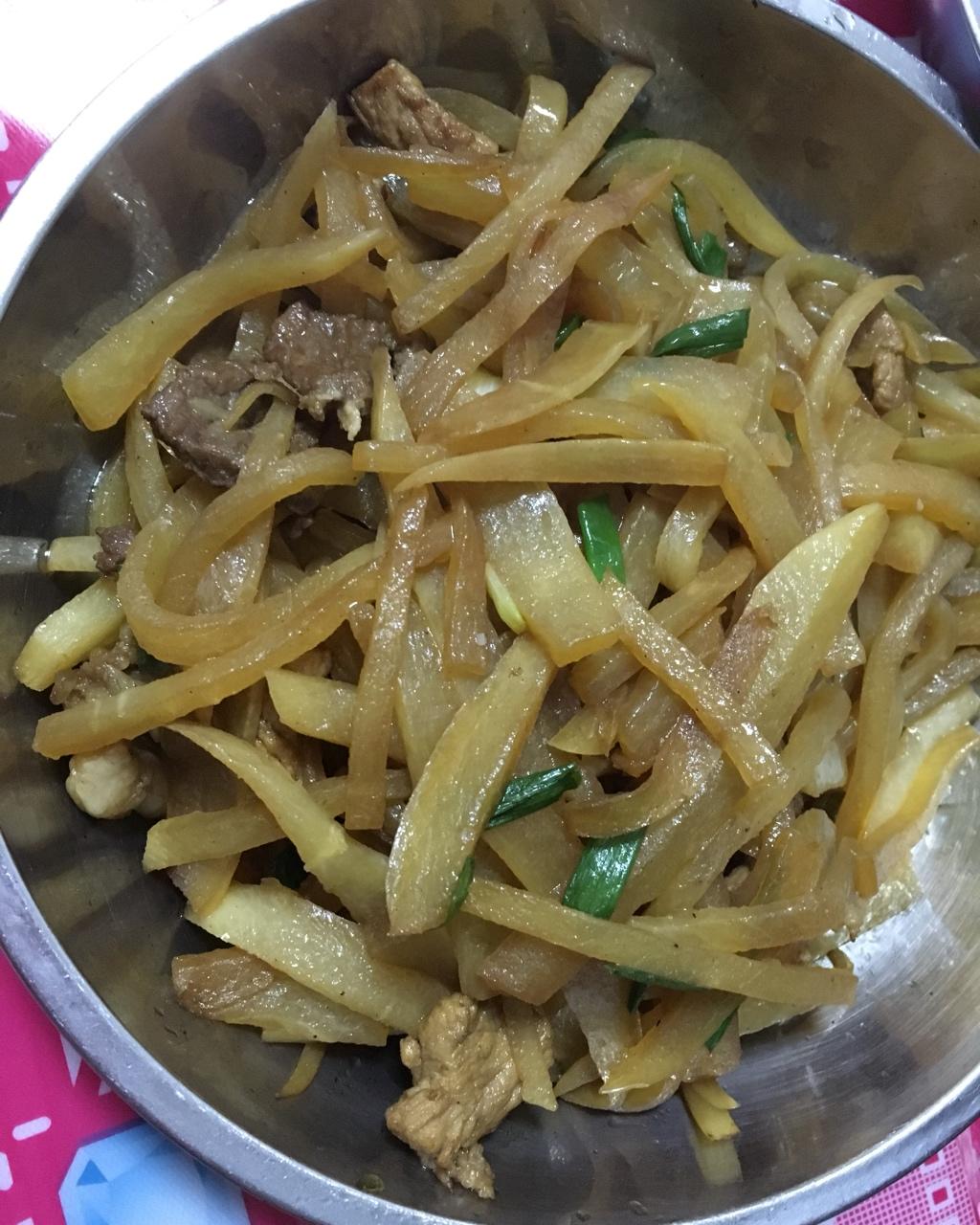 萝卜丝炒肉