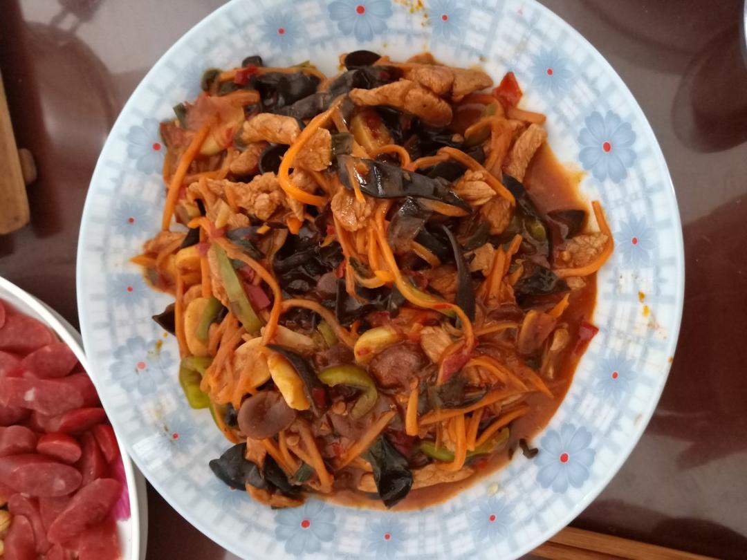 超好吃的鱼香肉丝（做法相当简单，一看就会）