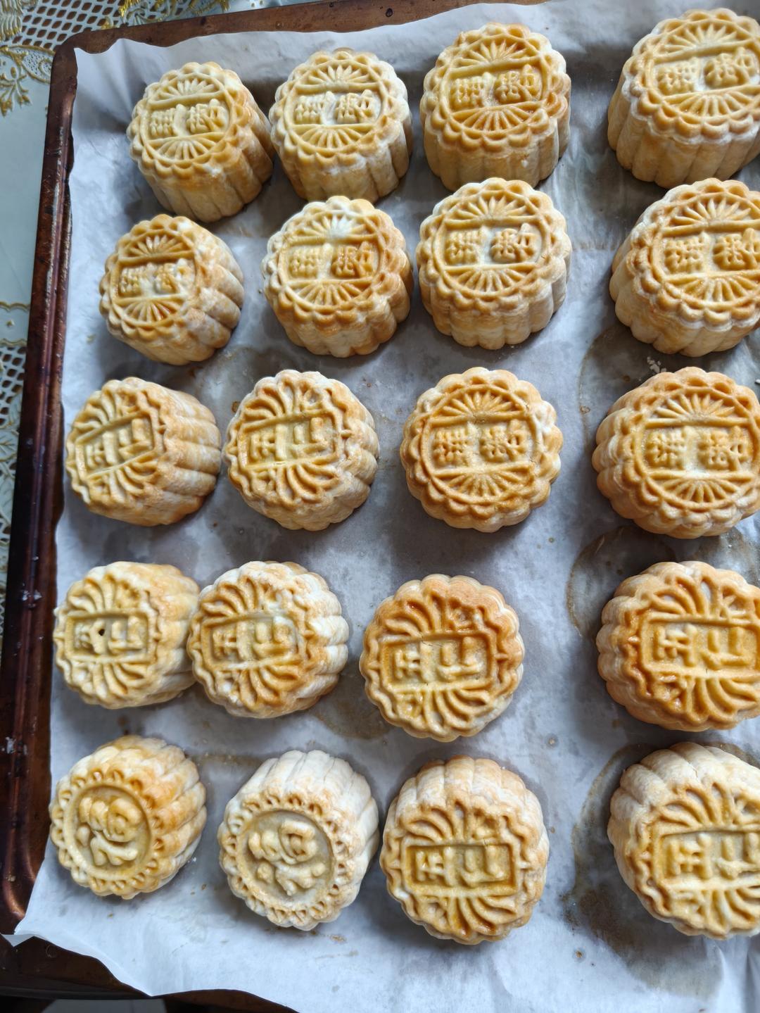 赞👍琼式酥皮月饼