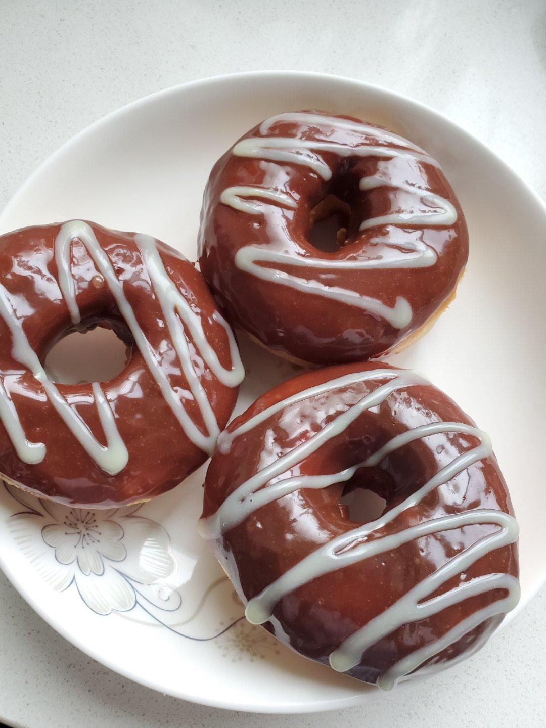 🍩超快手一小时低糖无需烤箱的甜甜圈（详细视频）