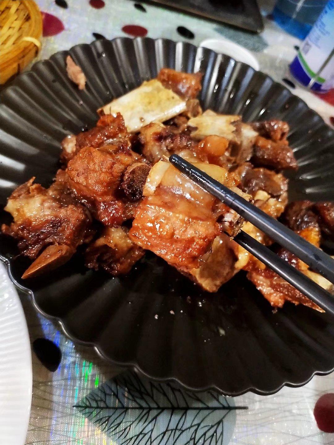 〈糖醋排骨〉，大小朋友都爱吃。欣小厨 😉