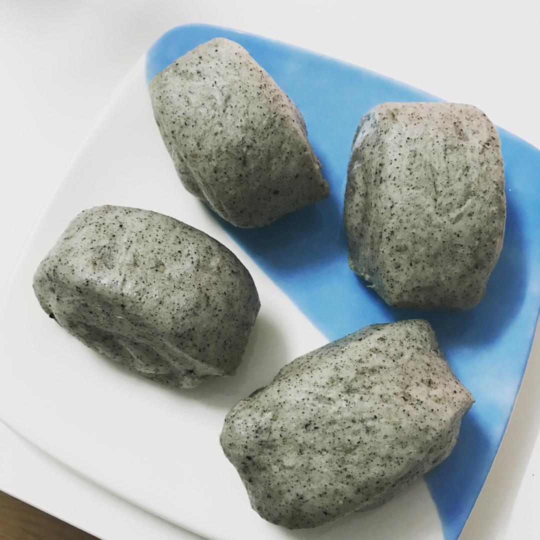 奶香黑芝麻刀切馒头