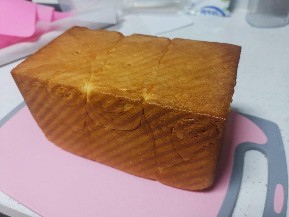 只需一次发酵的超软吐司（附面包机揉手套膜攻略）