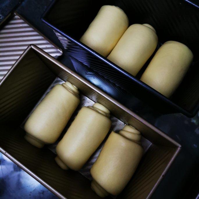 吐司，奶香手撕面包，超级香浓