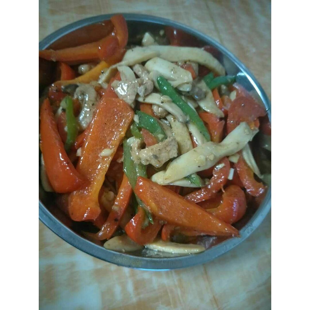 青椒素炒杏鲍菇