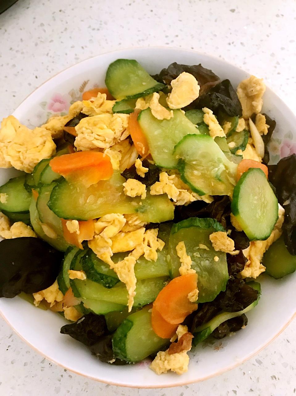 木须胡萝卜黄瓜木耳