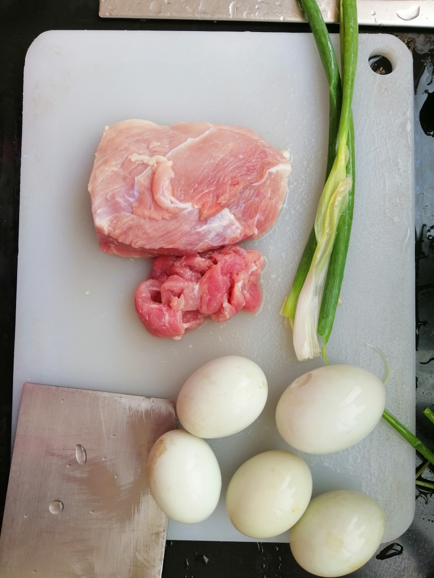 瘦肉蒸蛋的做法 步骤1