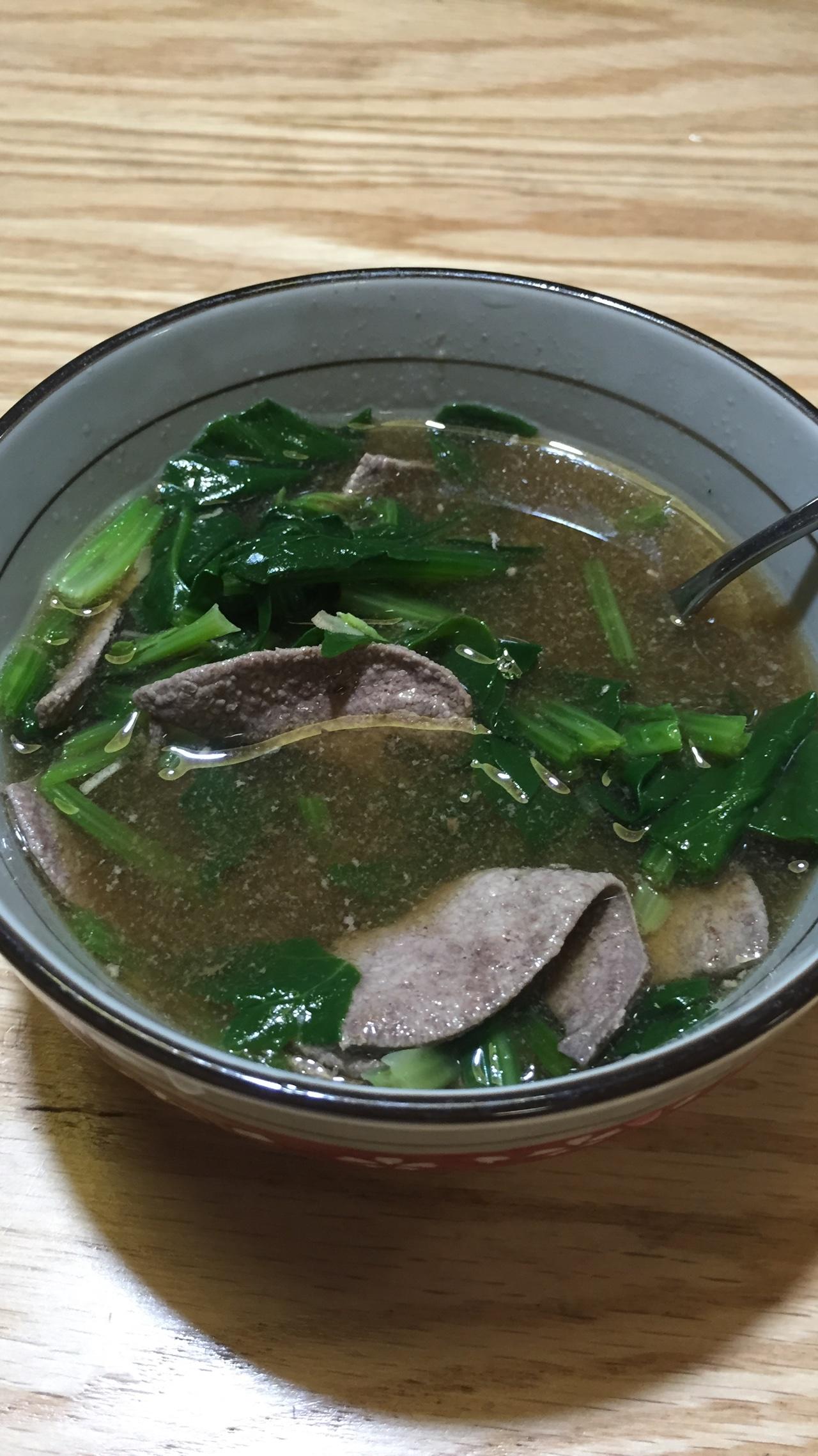 月子餐：菠菜猪肝汤的做法