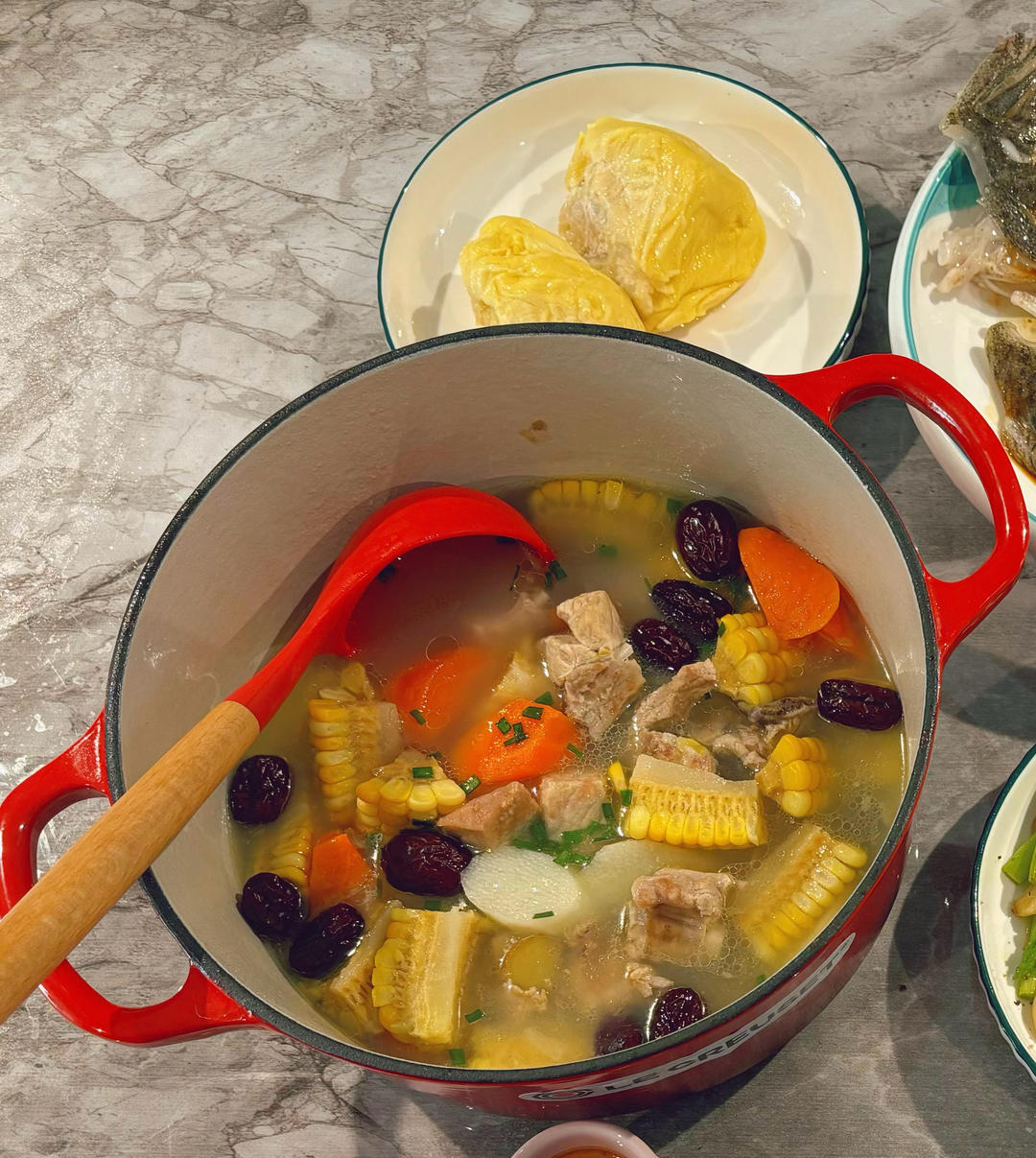 连吃三碗的玉米山药排骨汤