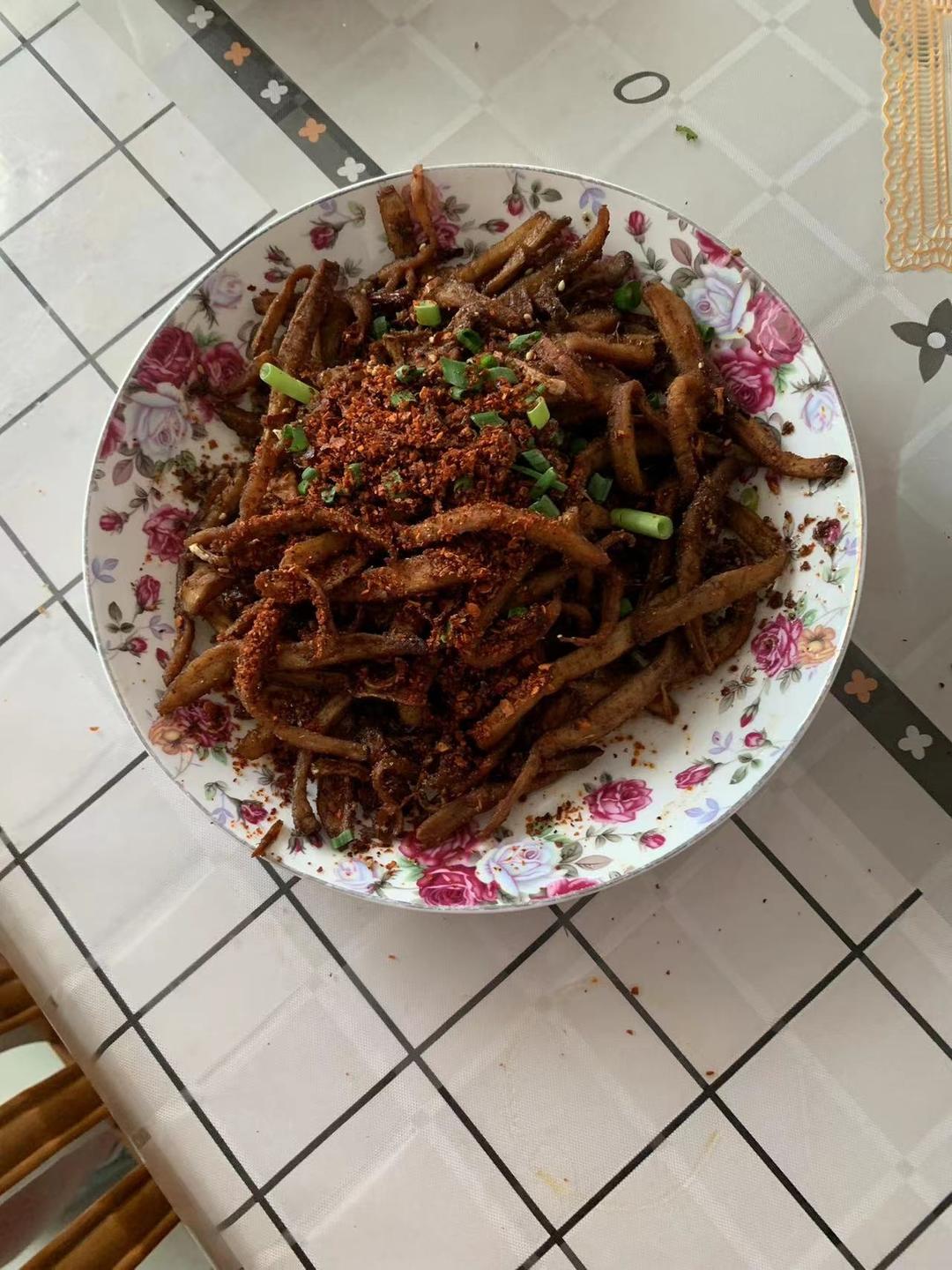 厨师长教你：“冷吃杏鲍菇”的创新做法，这味道好吃得停不下来
