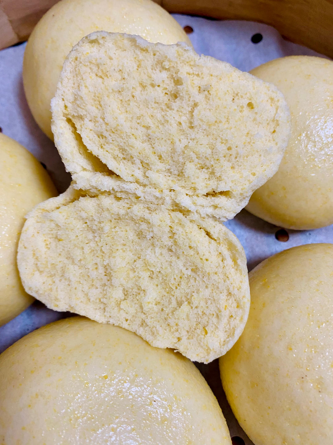 子涵妈呦做的玉米面馒头