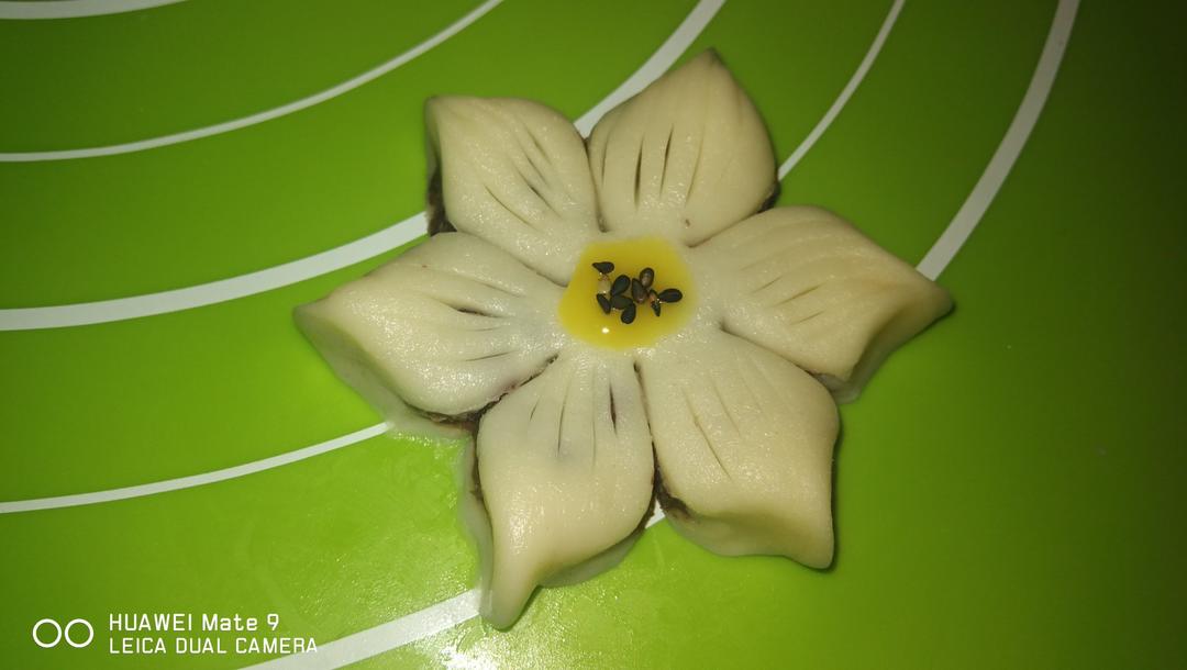 中式酥皮点心——花瓣酥