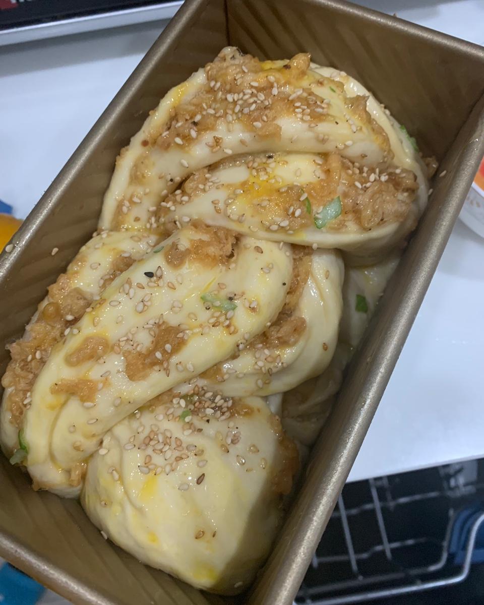 香葱肉松手撕吐司