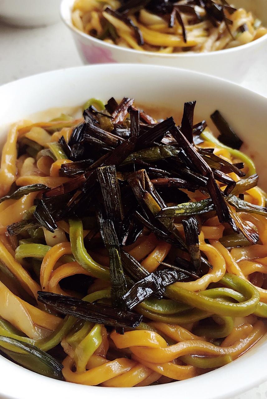葱油拌面Spring Onion Noodles