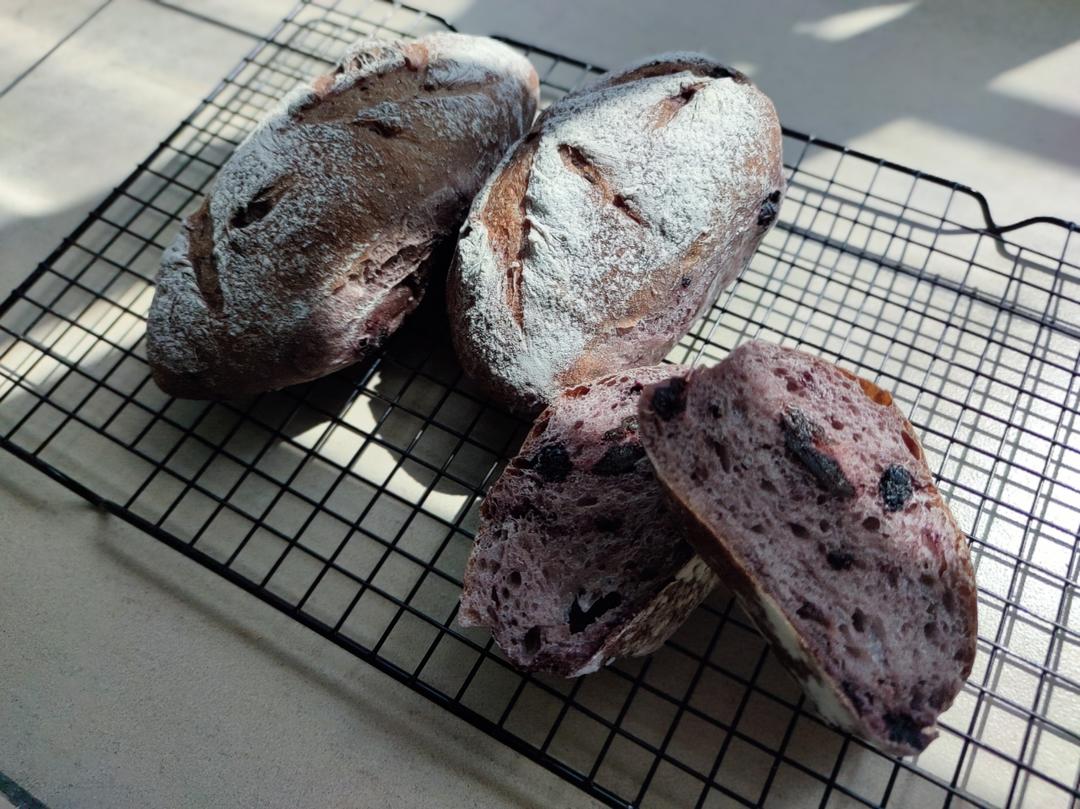 蓝莓桑葚红酒欧包｜一切开颜色就很惊艳吖