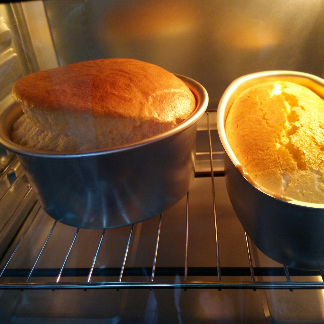 烤箱做蛋糕（戚风蛋糕的做法）