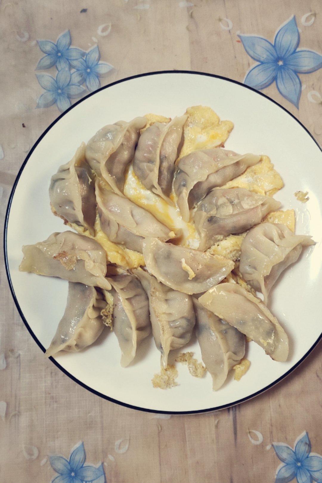 必品阁泡菜王水饺·煎饺抱蛋