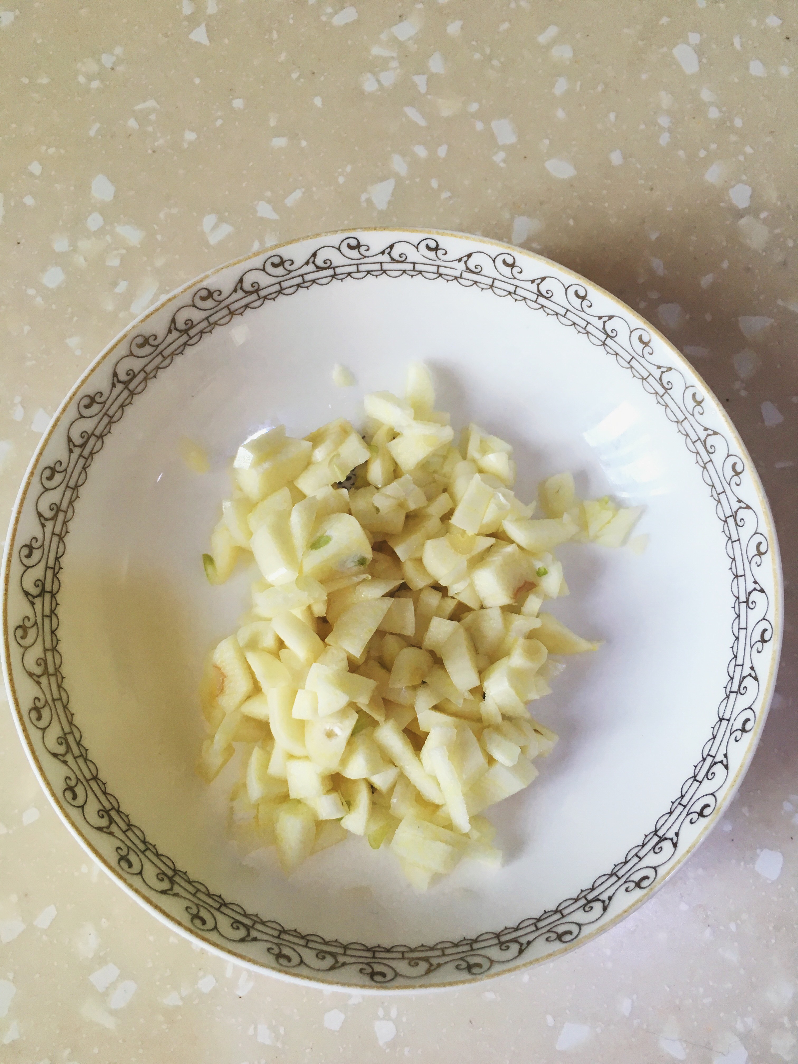 简单美味的蒜香土豆丝的做法 步骤2