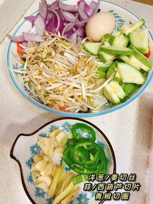 韩式🇰🇷泡菜肥牛汤火锅的做法 步骤1