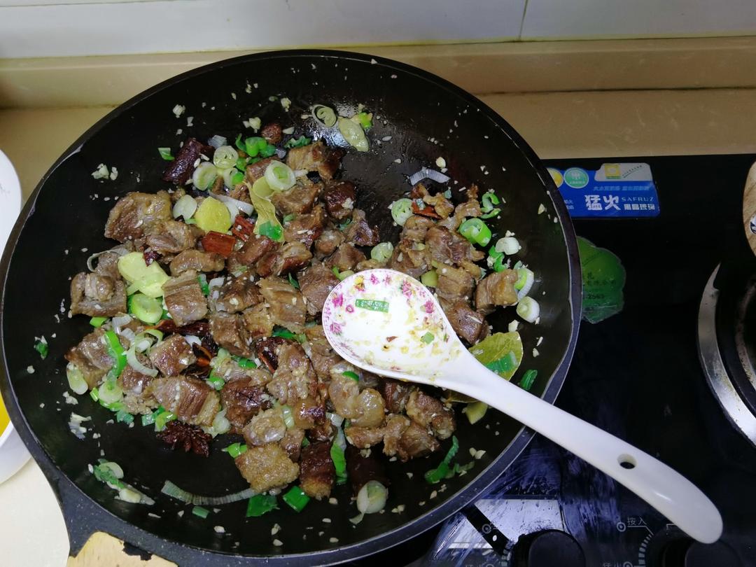 番茄土豆炖牛腩