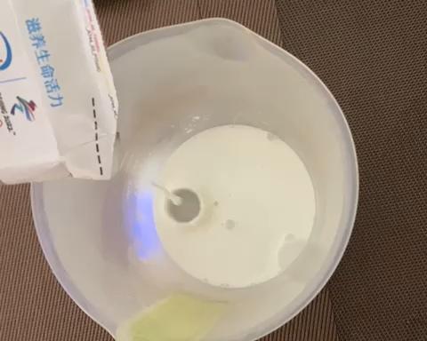 纯奶手撕吐司的做法 步骤1