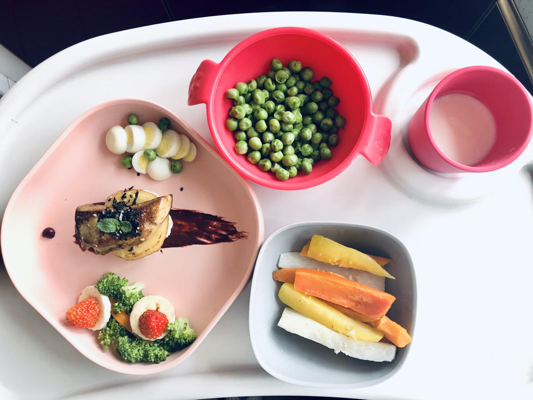 橙香鹅肝配鱼子酱，辅食，西餐