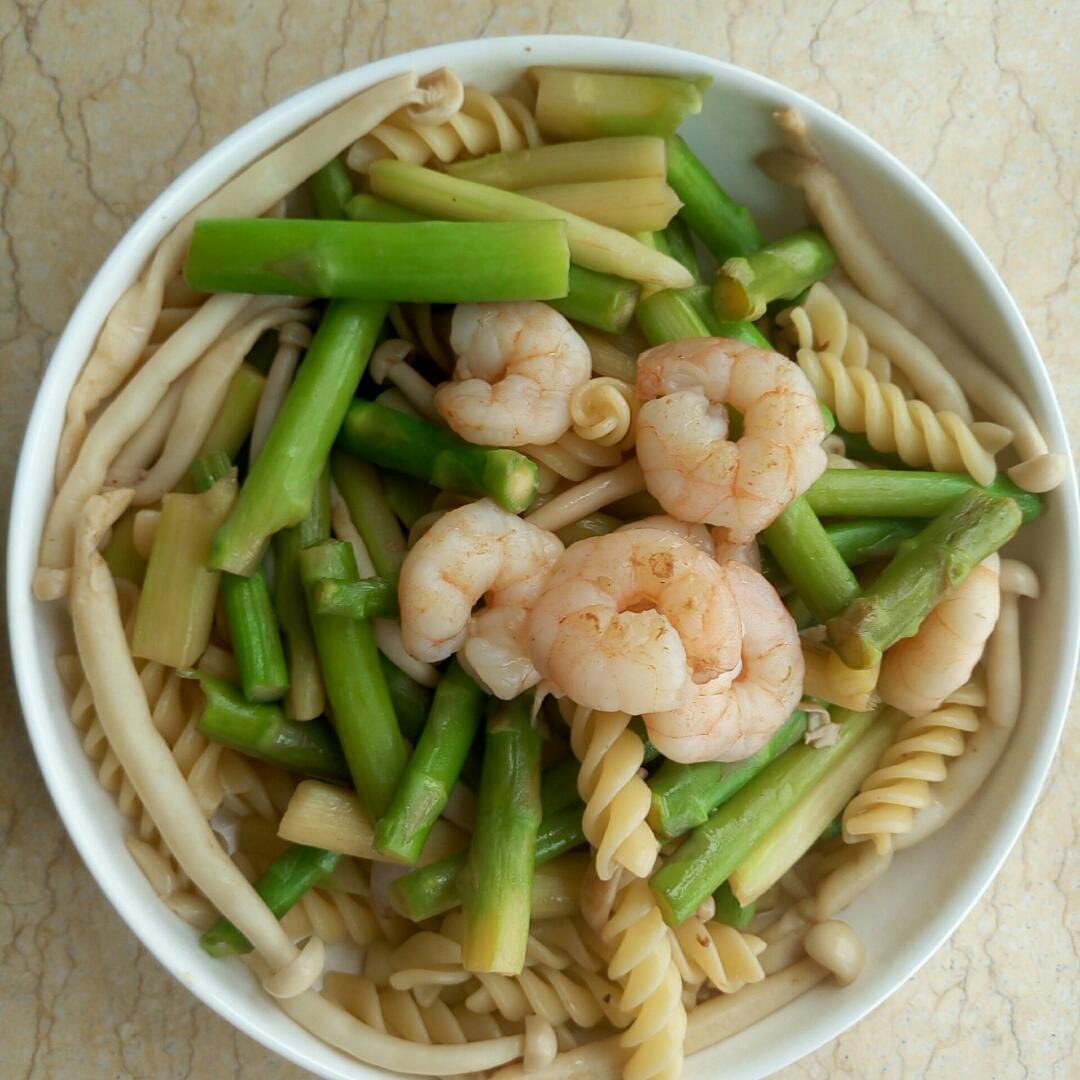 芦笋虾仁意面