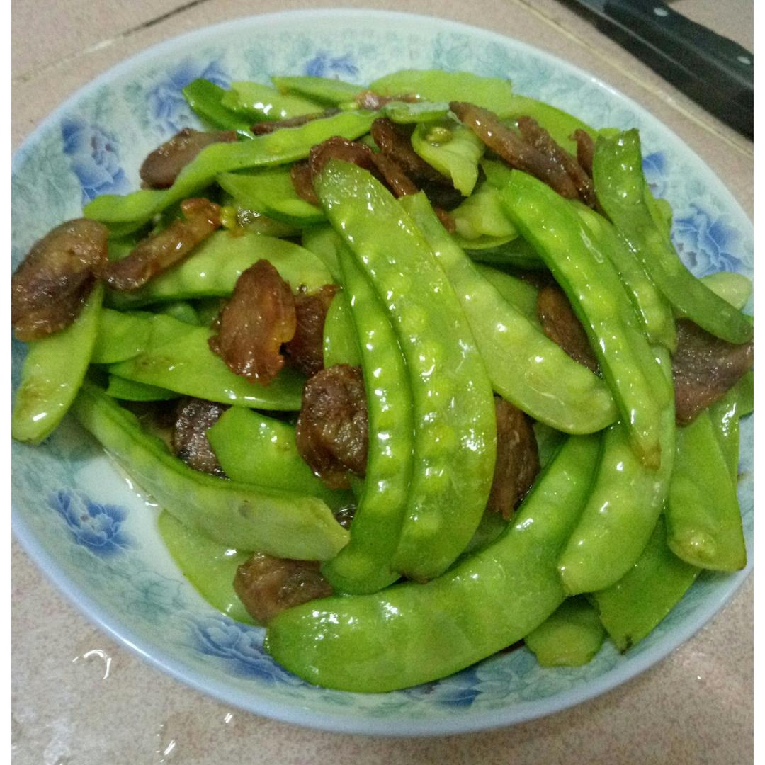 腊肠炒荷兰豆