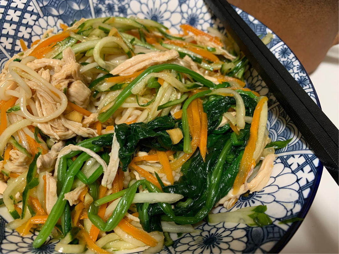 🥒鸡丝凉面